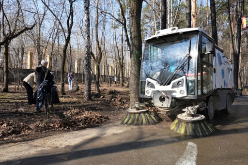 Месяц уборочных работ в Екатеринбурге
